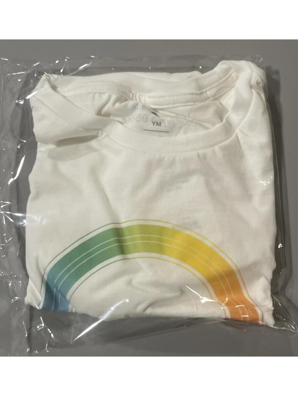Apple Park Visitor Center Rainbow Infinite Loop T-Shirt Youth Medium - NIB